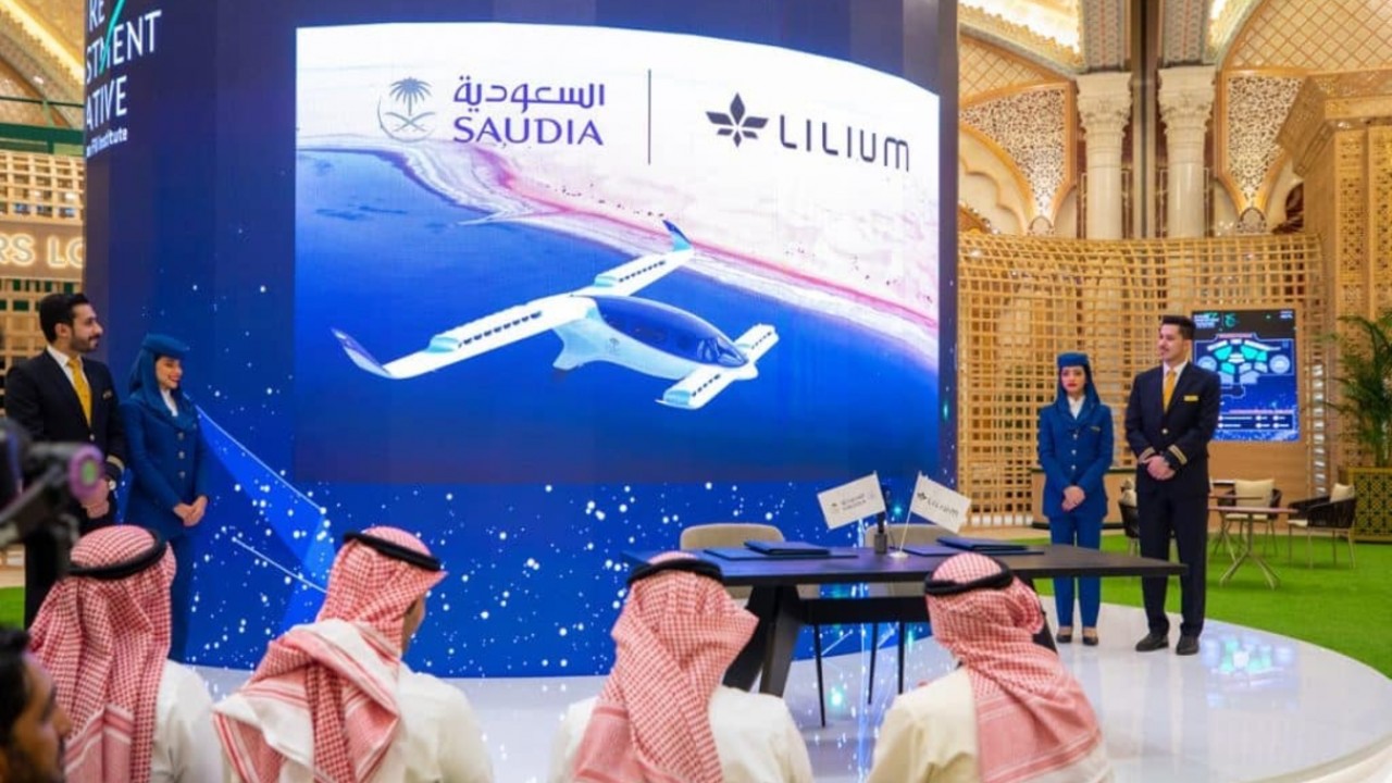 Saudi Arabian Airlines acquires 100 electric planes for ... Image 1